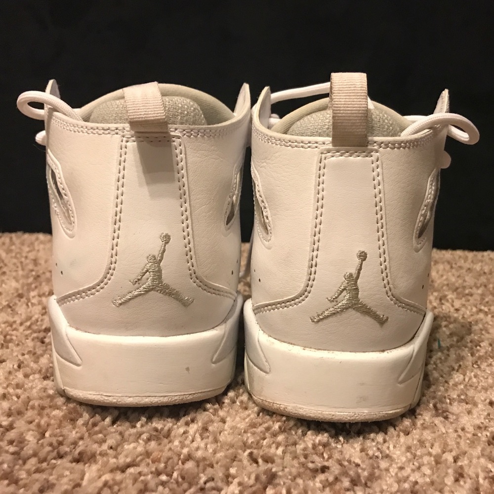 Jordans 4Y